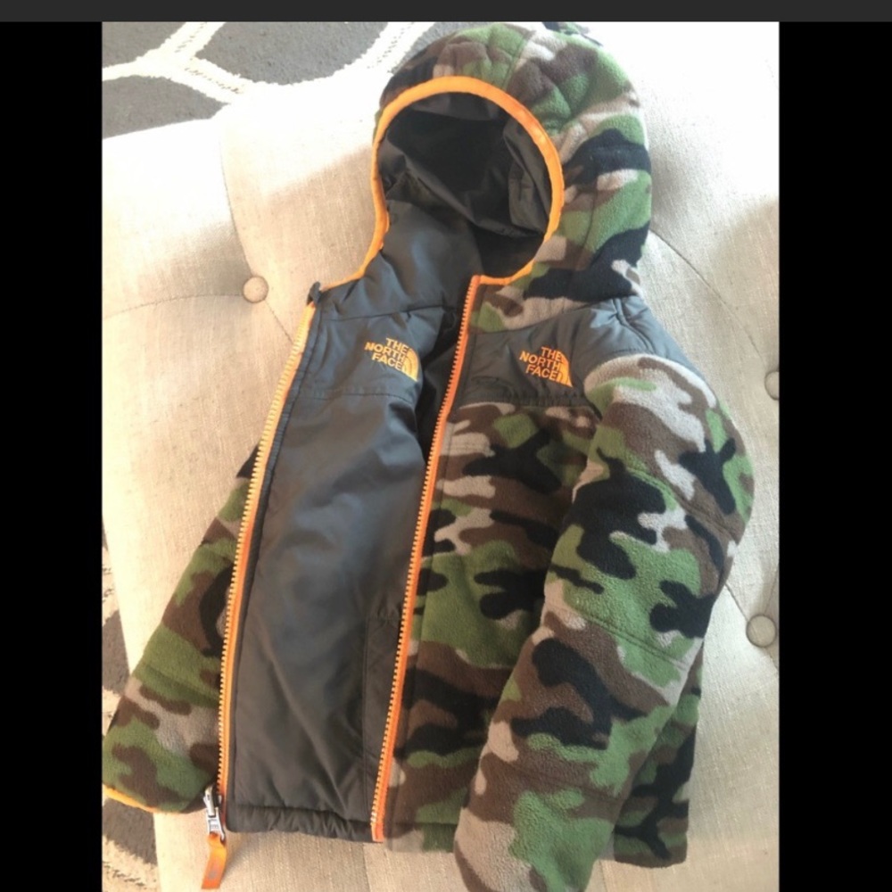 North Face reversible coat. Size 2t